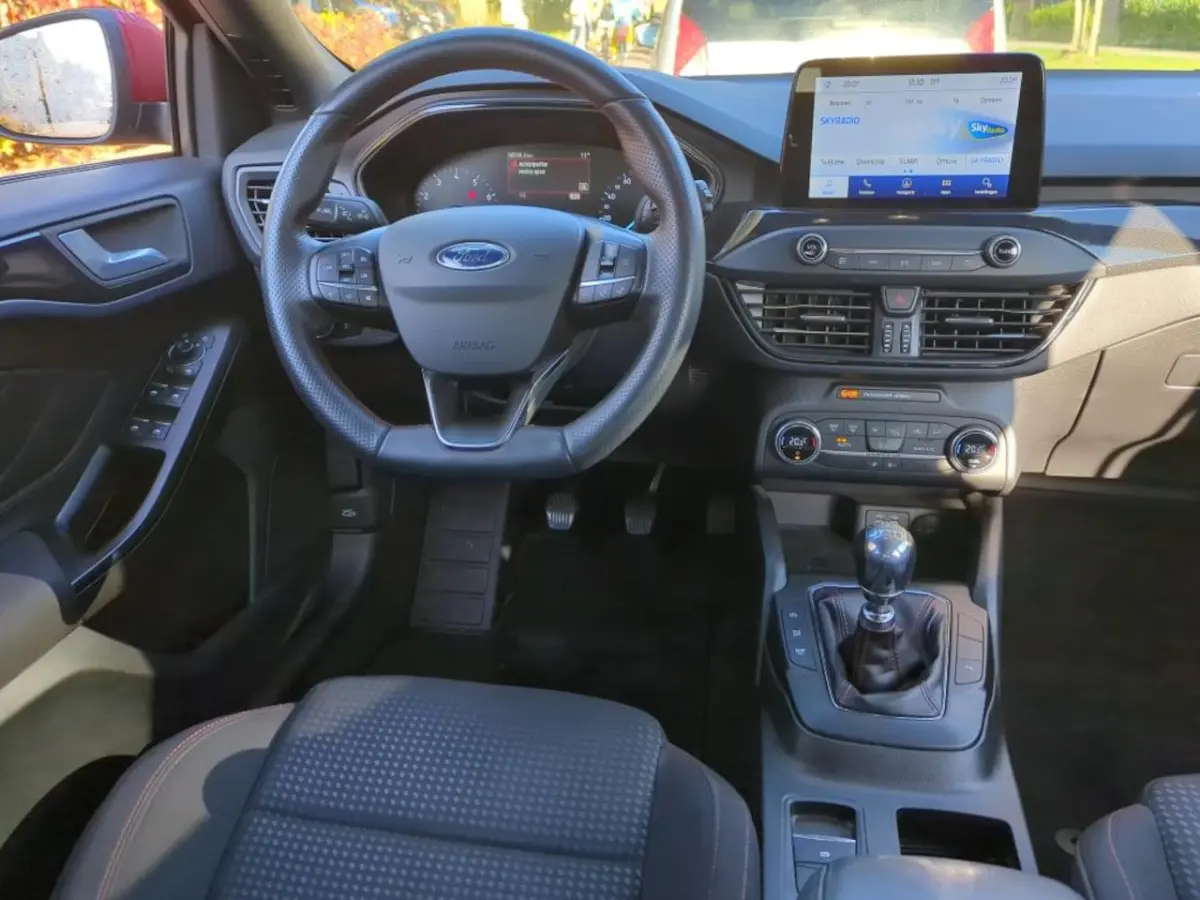 1.0 EcoBoost Hybrid ST Line Business NL AUTO | CAMERA | CARPLAY |