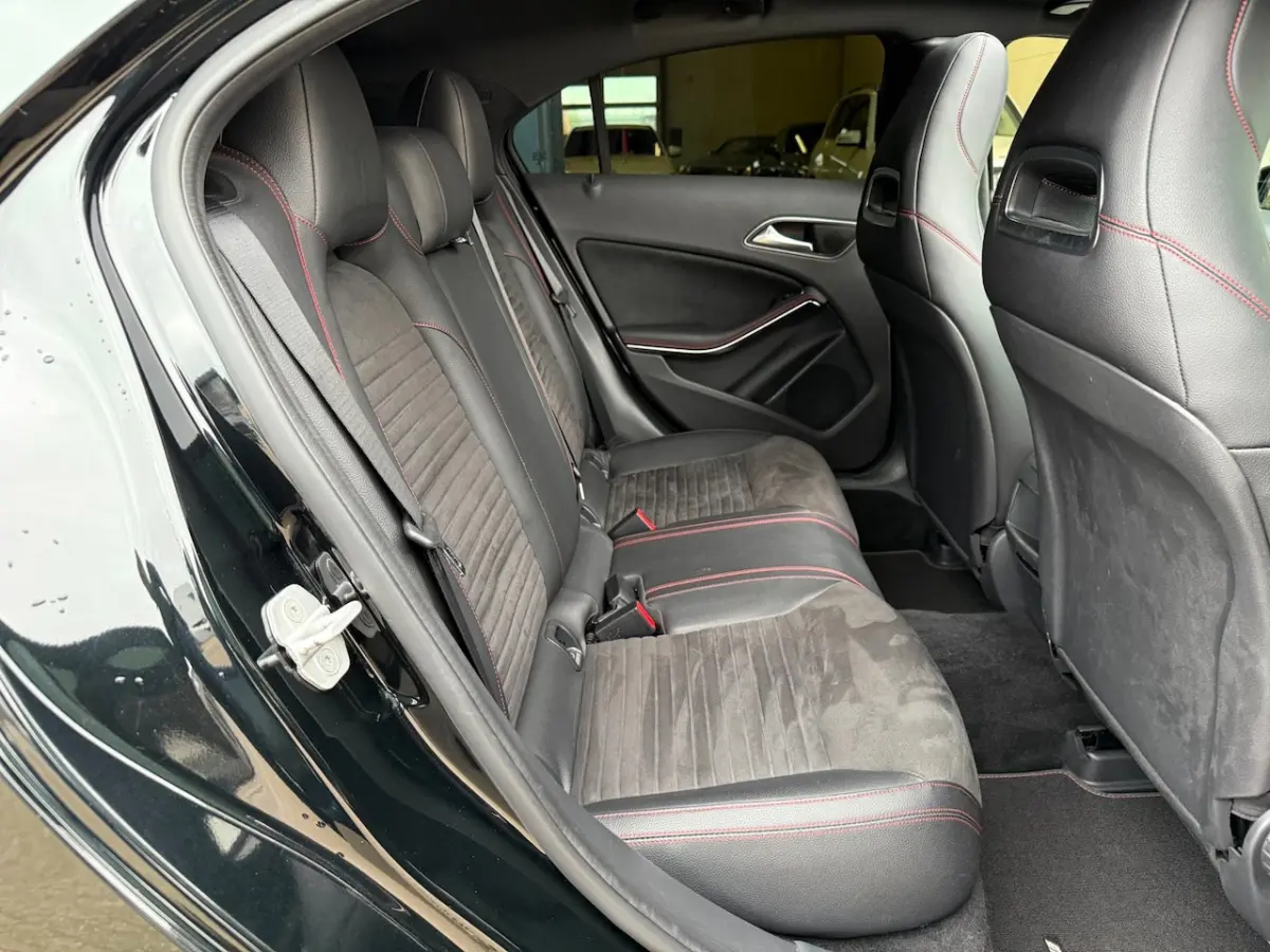 180 AMG-Line Panoramadak|CARPLAY|APK