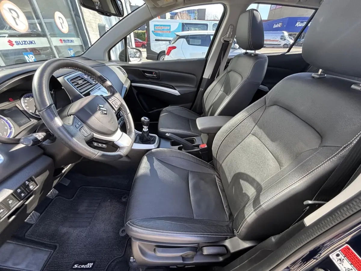 1.4 Boosterjet Style Smart Hybrid | Panorama open schuif dak | Trekhaak |