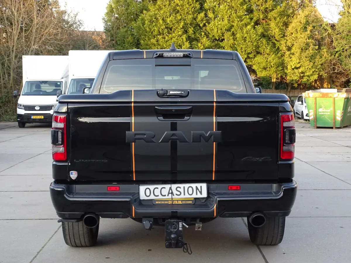 5.7 V8 4x4 Crew Cab Limited