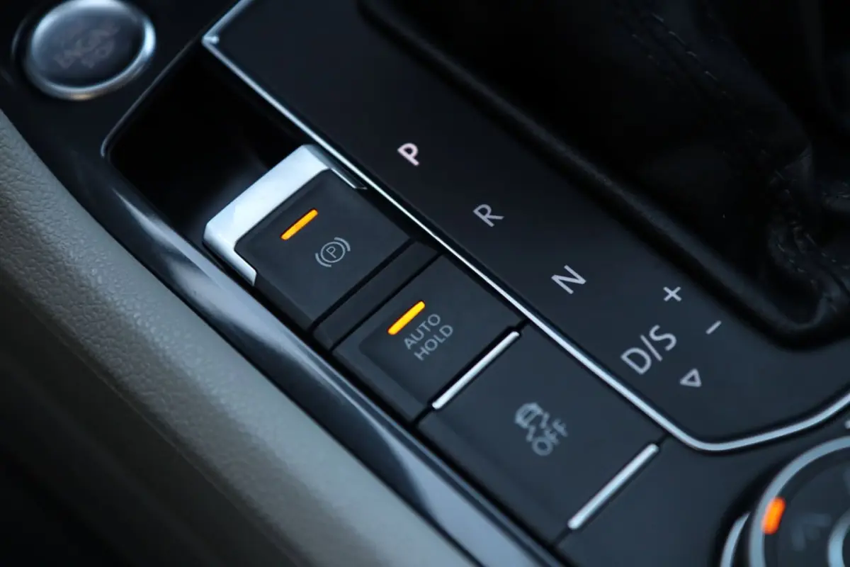2.0 TSI 4Motion Highline 7p. / PANODAK / VIRTUAL / ACC / CARPLAY