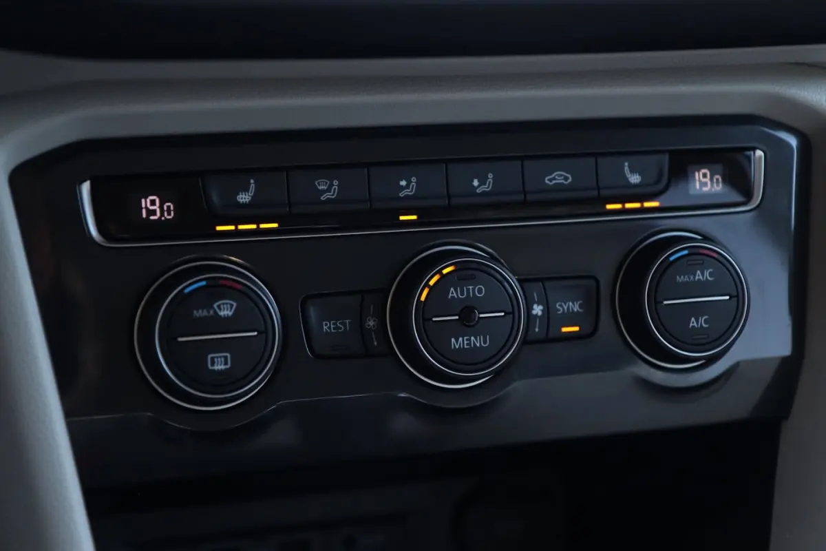 2.0 TSI 4Motion Highline 7p. / PANODAK / VIRTUAL / ACC / CARPLAY