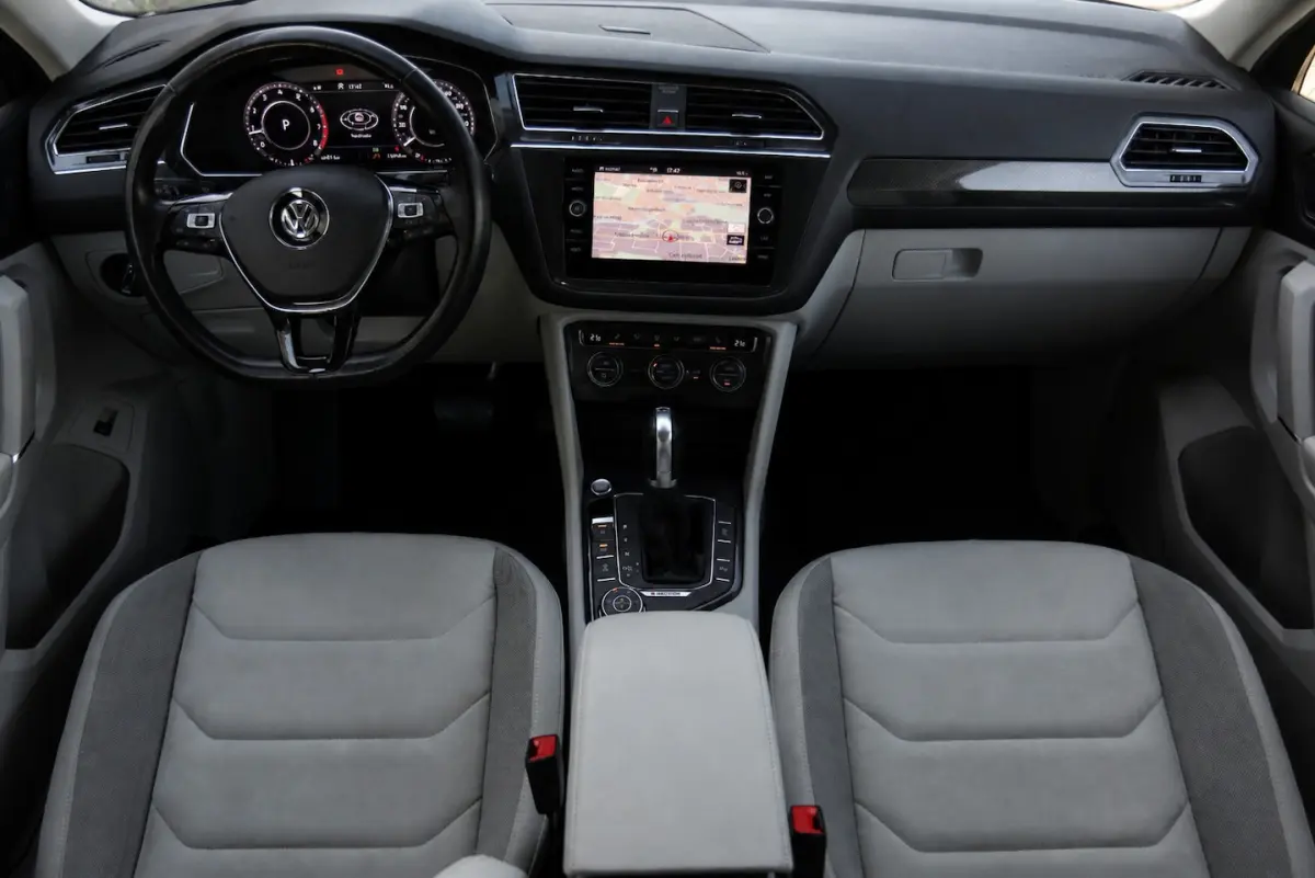 2.0 TSI 4Motion Highline 7p. / PANODAK / VIRTUAL / ACC / CARPLAY