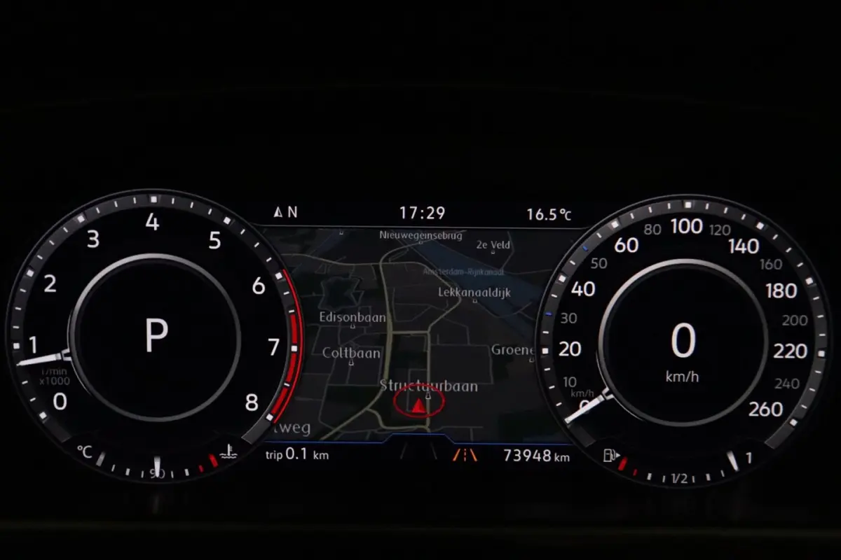 2.0 TSI 4Motion Highline 7p. / PANODAK / VIRTUAL / ACC / CARPLAY