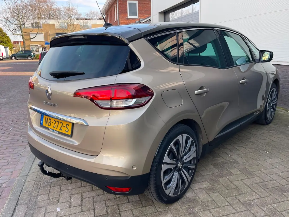 1.2 TCe Intens/Dealer-onderhouden/Camera/Navi/Cruise-c/Climate-c/Trekaak/kylles/Park Assis