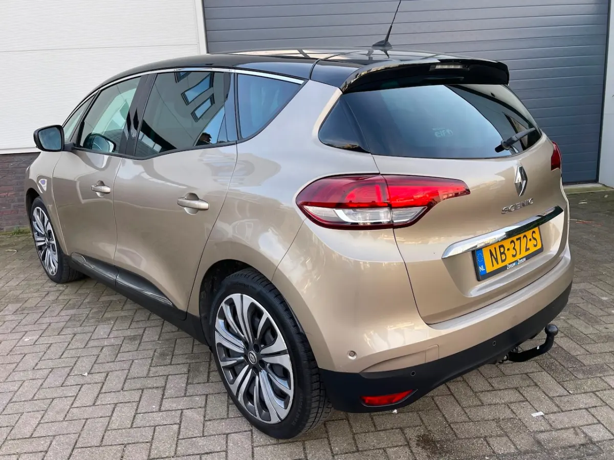 1.2 TCe Intens/Dealer-onderhouden/Camera/Navi/Cruise-c/Climate-c/Trekaak/kylles/Park Assis