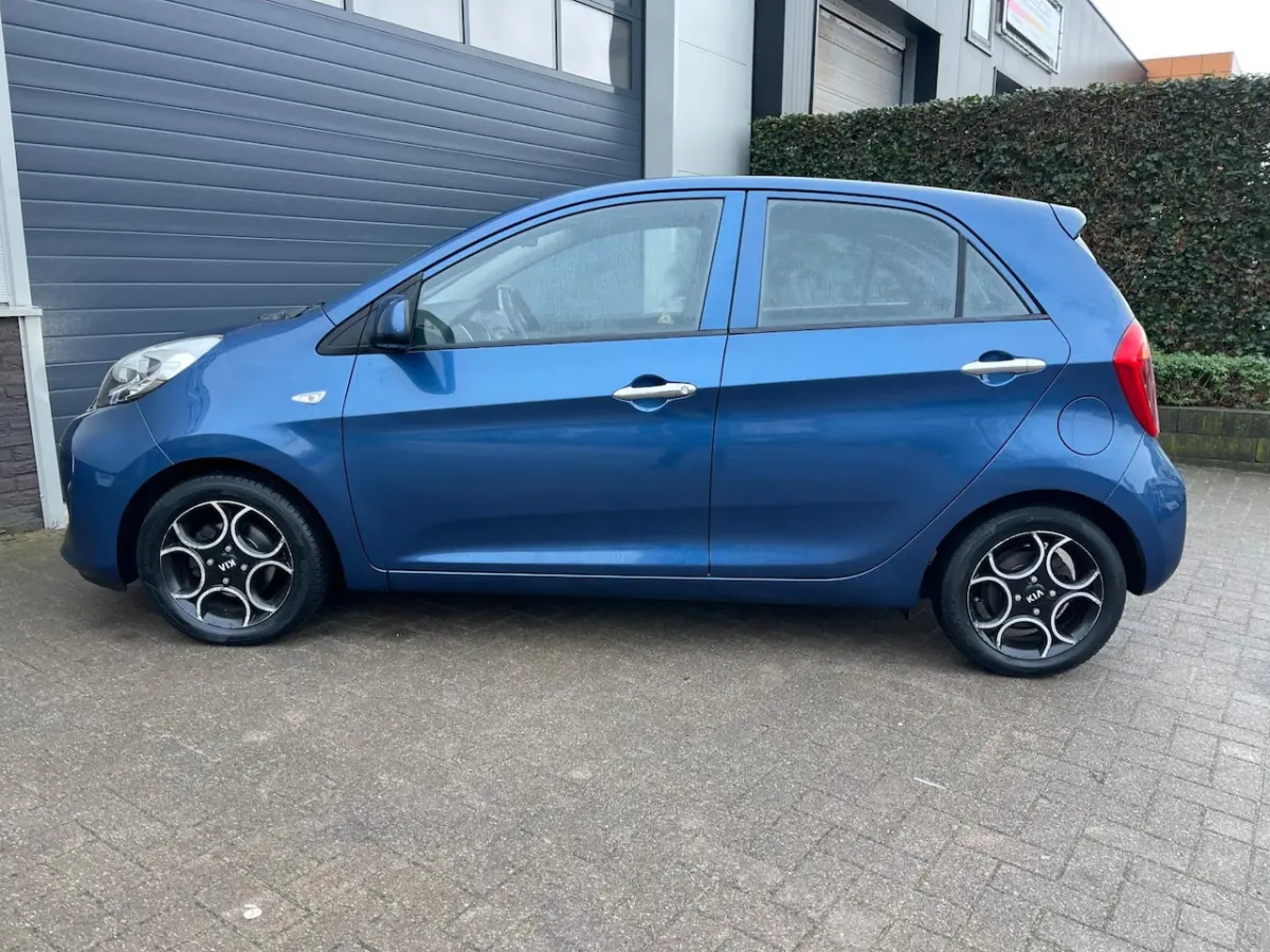 1.0 CVVT DynamicLine/Cruise-c/Climate-c/Dealer-onderhouden/Mooie auto/Bluetooth