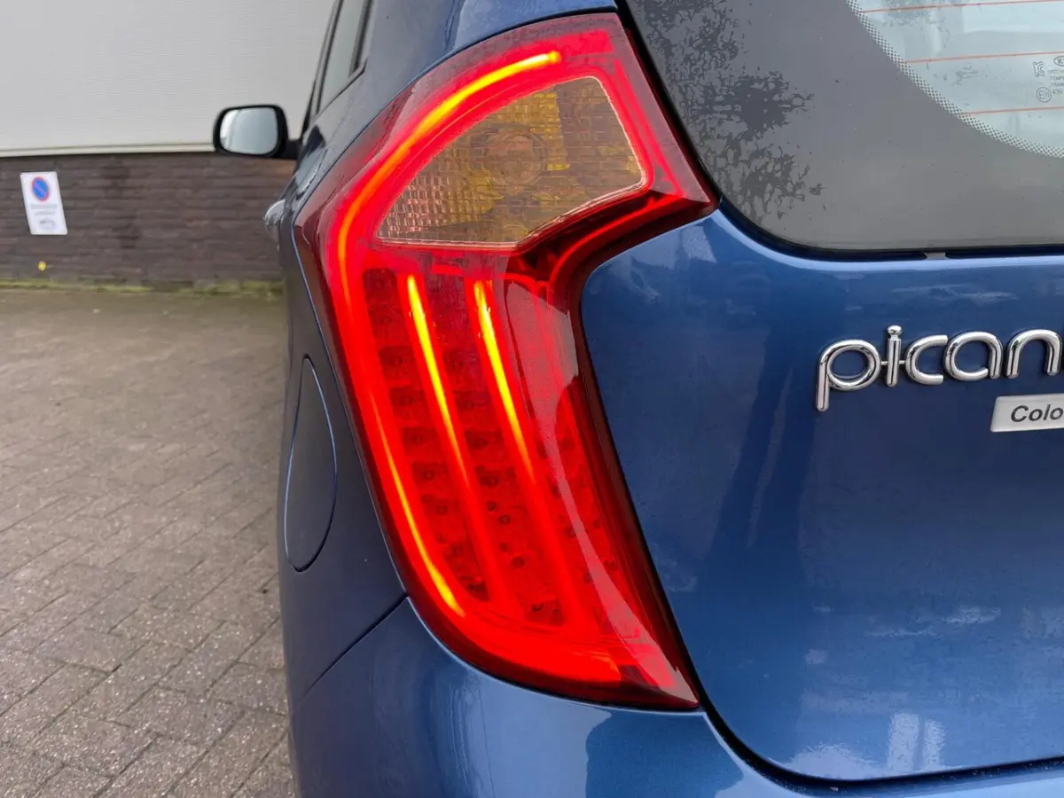 1.0 CVVT DynamicLine/Cruise-c/Climate-c/Dealer-onderhouden/Mooie auto/Bluetooth