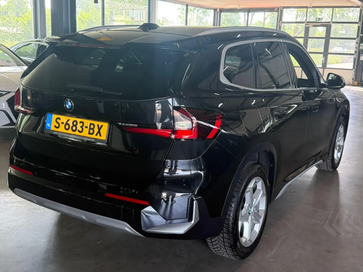 sDrive18i