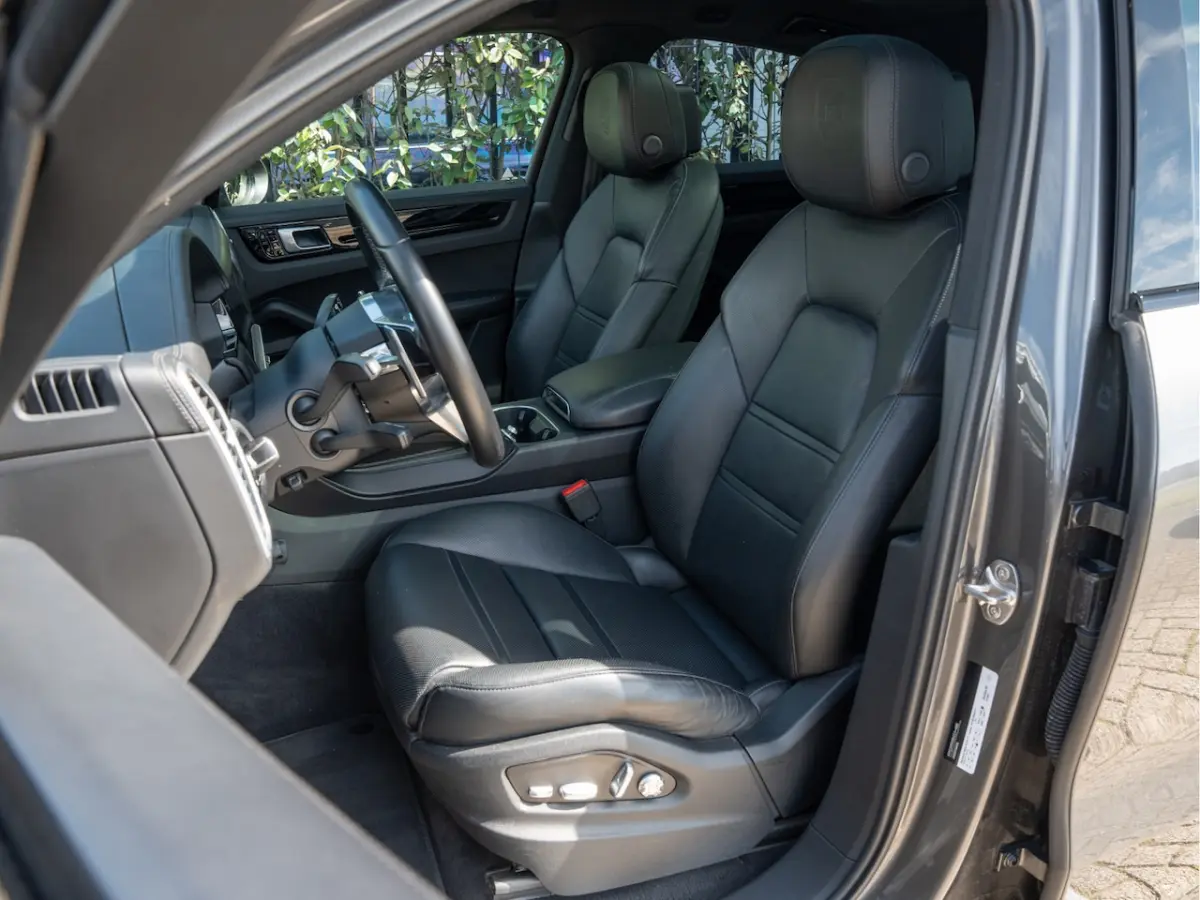 3.0 E-Hybrid | Sport Design | Bose