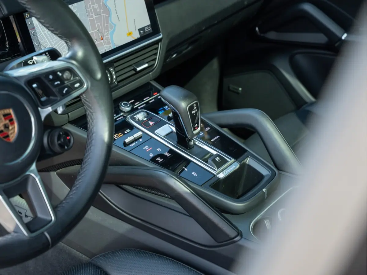 3.0 E-Hybrid | Sport Design | Bose
