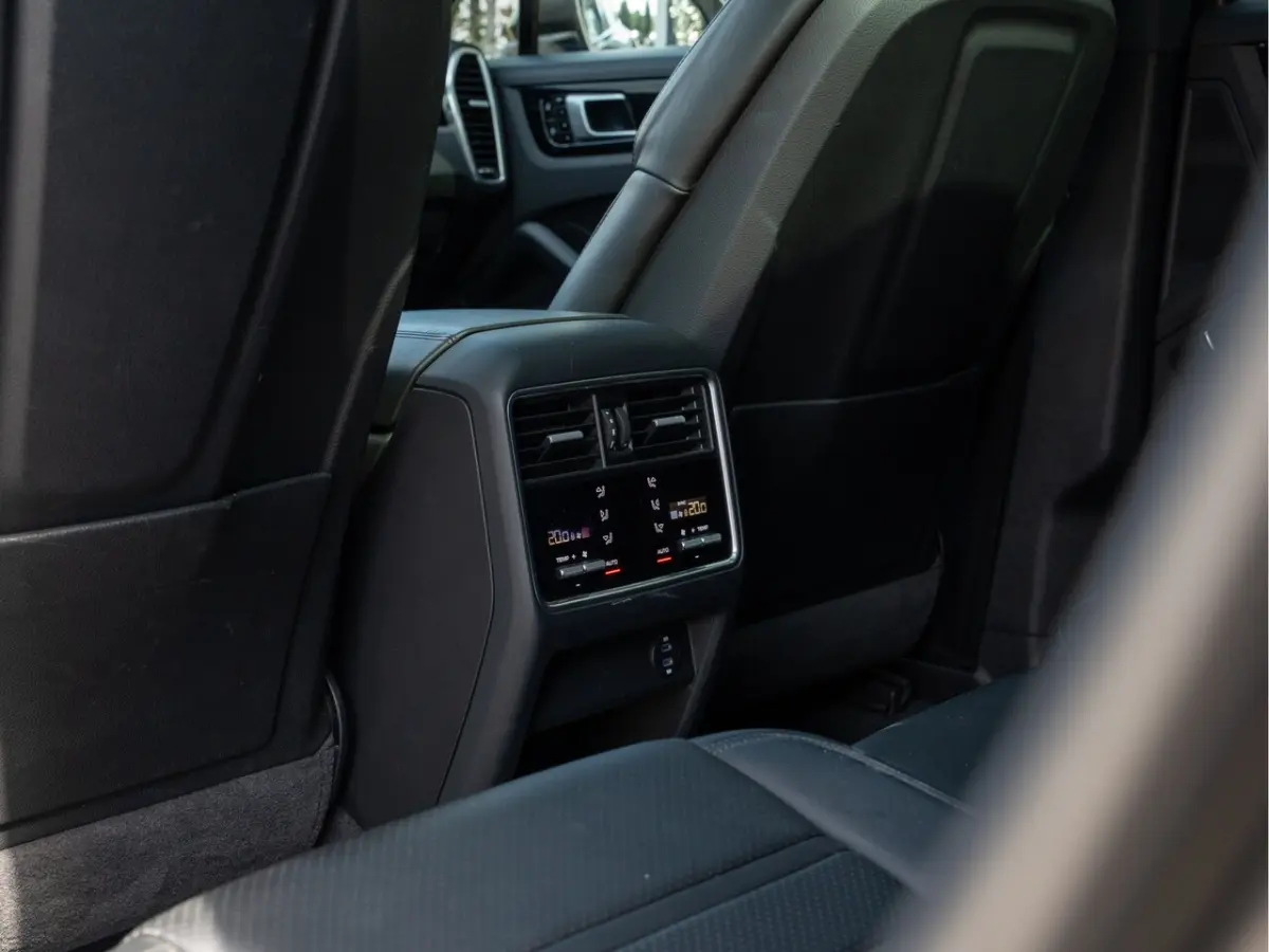 3.0 E-Hybrid | Sport Design | Bose