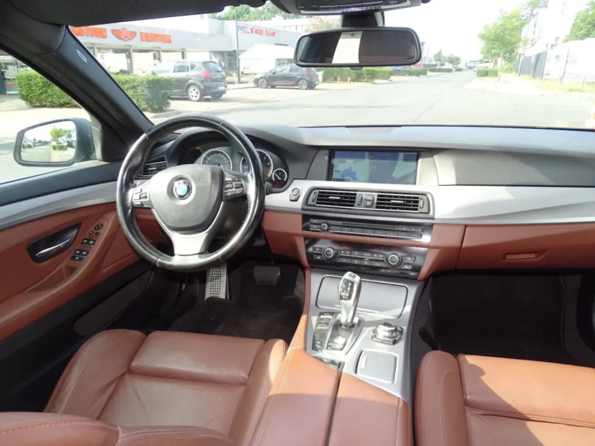 520I High ex. M-Pakket-Leer-Blth-Navi-Cruise-Pdc