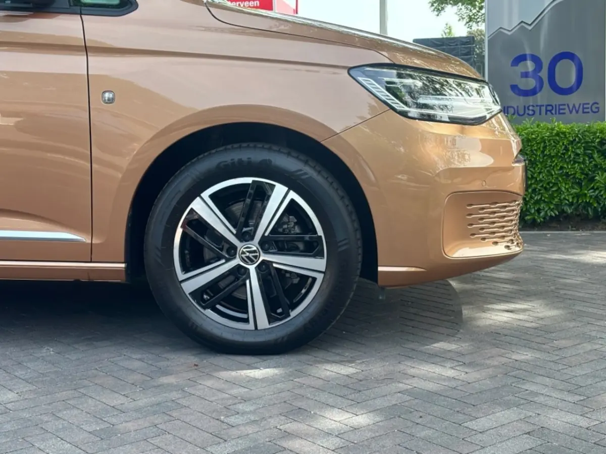 1.5 TSI 115pk DSG Style, ACC, Navi, Camera, LED