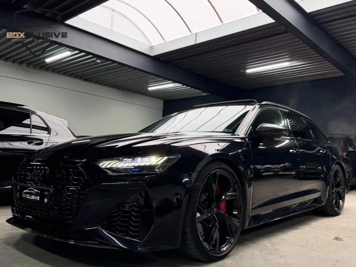 QUATTRO Zie beschrijving/Ceramic/Pano/Carbon/Alcantara/Akrapovic