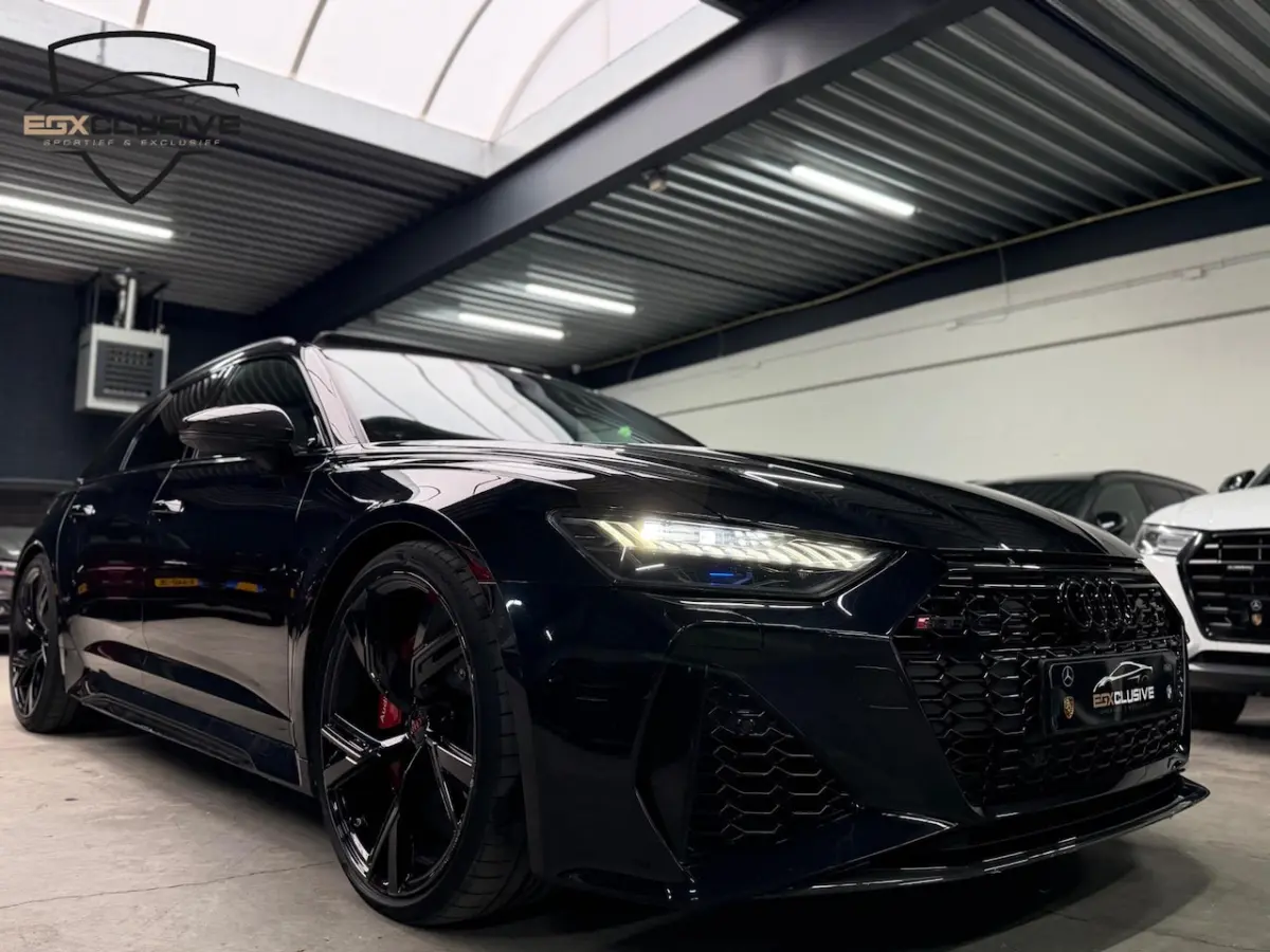 QUATTRO Zie beschrijving/Ceramic/Pano/Carbon/Alcantara/Akrapovic