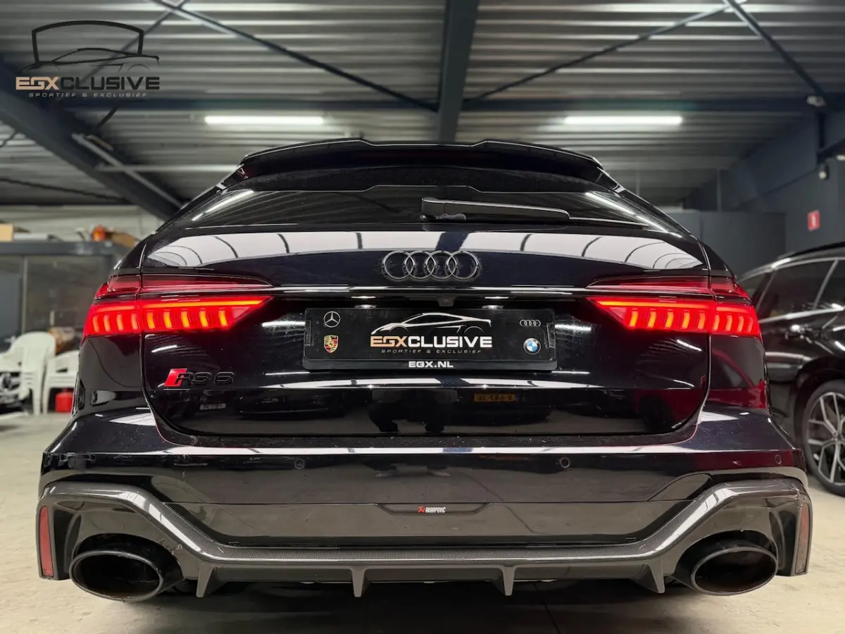 QUATTRO Zie beschrijving/Ceramic/Pano/Carbon/Alcantara/Akrapovic