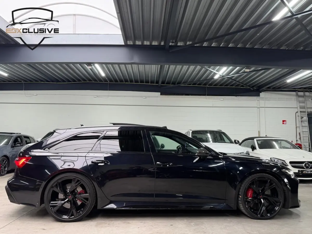QUATTRO Zie beschrijving/Ceramic/Pano/Carbon/Alcantara/Akrapovic