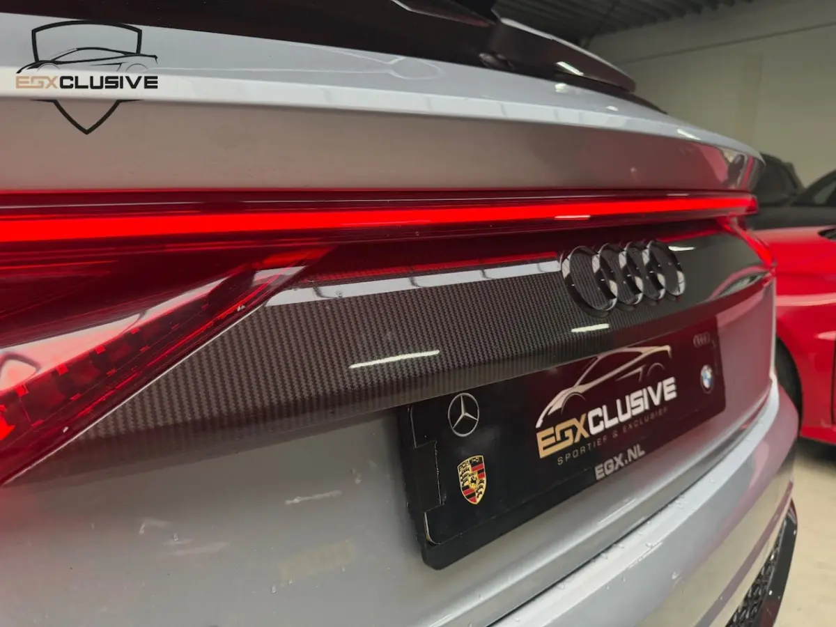 4.0 Quattro BTW/Carbon/Ceramic/Alcantara/Blindspot