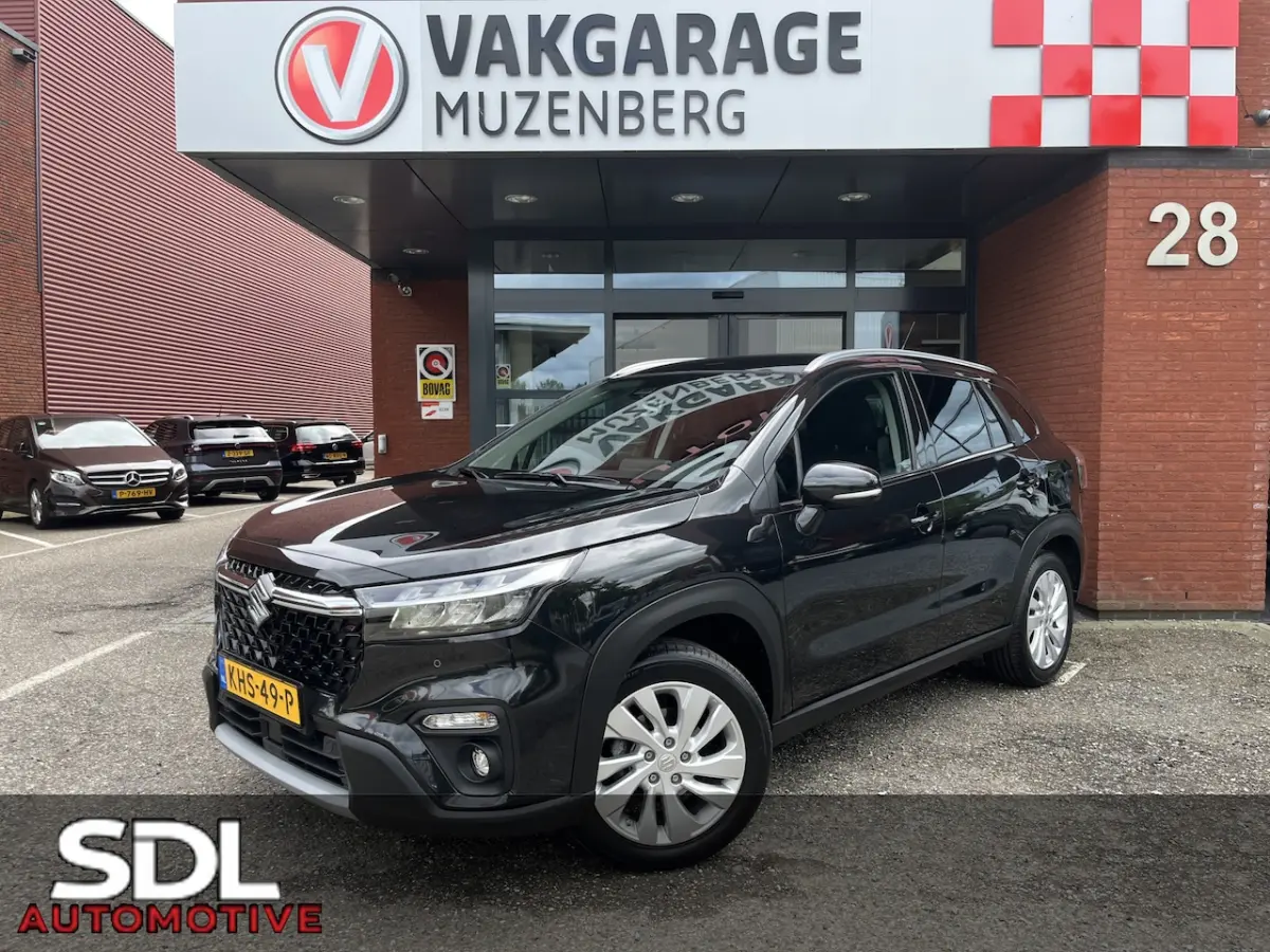 1.5 Hybrid Style // ADAPT. CRUISE // DODEHOEK // STOELVERWARMING // CAMERA // APPLE-ANDROI