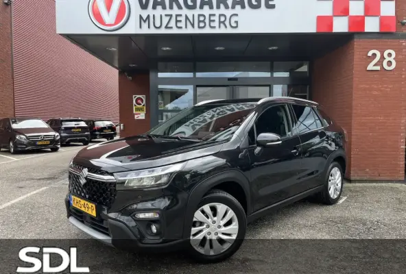 1.5 Hybrid Style // ADAPT. CRUISE // DODEHOEK // STOELVERWARMING // CAMERA // APPLE-ANDROI