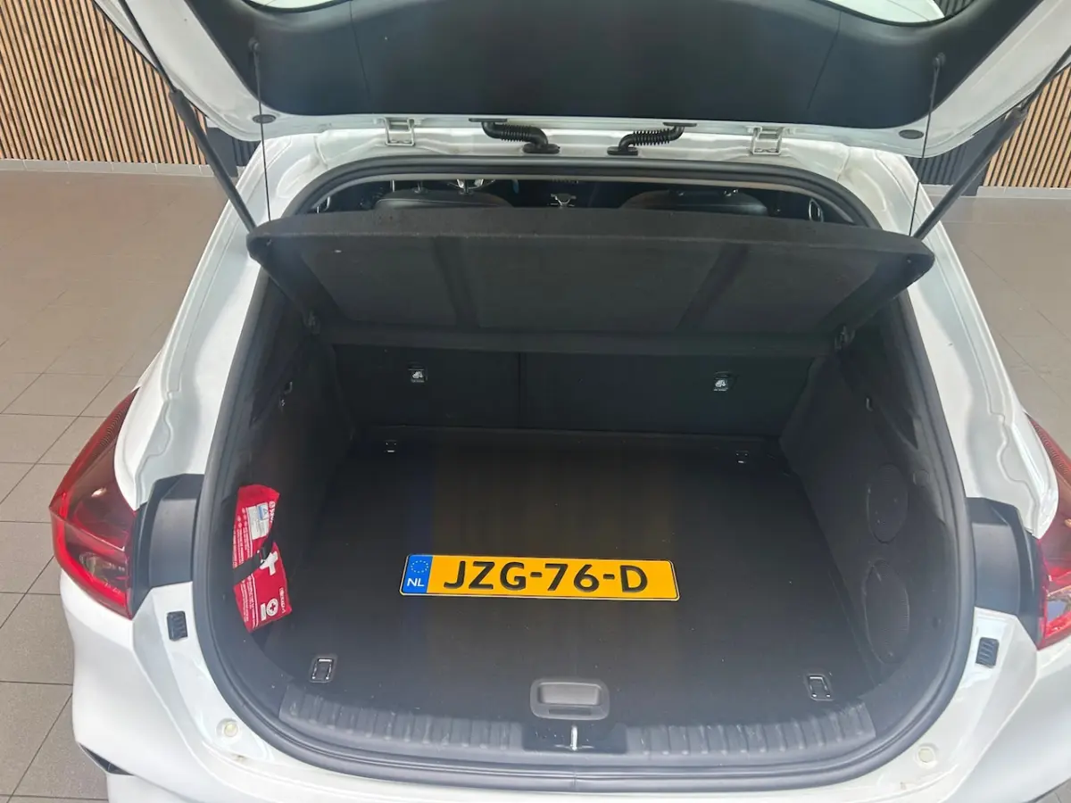 1.4 T-GDi DynamicPlusLine Automaat|JBL|ACC|Camera|Navi|Leder