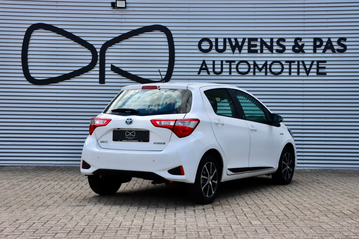 1.5 Hybrid Active | CAMERA | NAVIGATIE | CRUISE | STOELVERWARMING