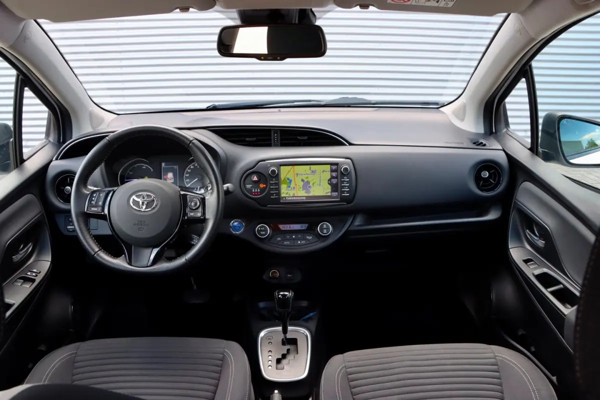 1.5 Hybrid Active | CAMERA | NAVIGATIE | CRUISE | STOELVERWARMING