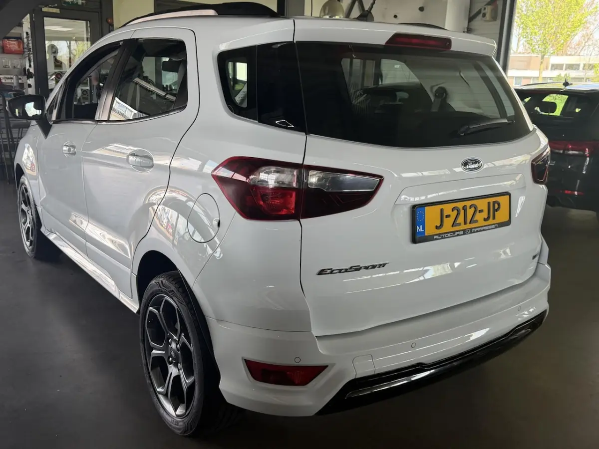 1.0 EcoBoost ST-Line 126Pk