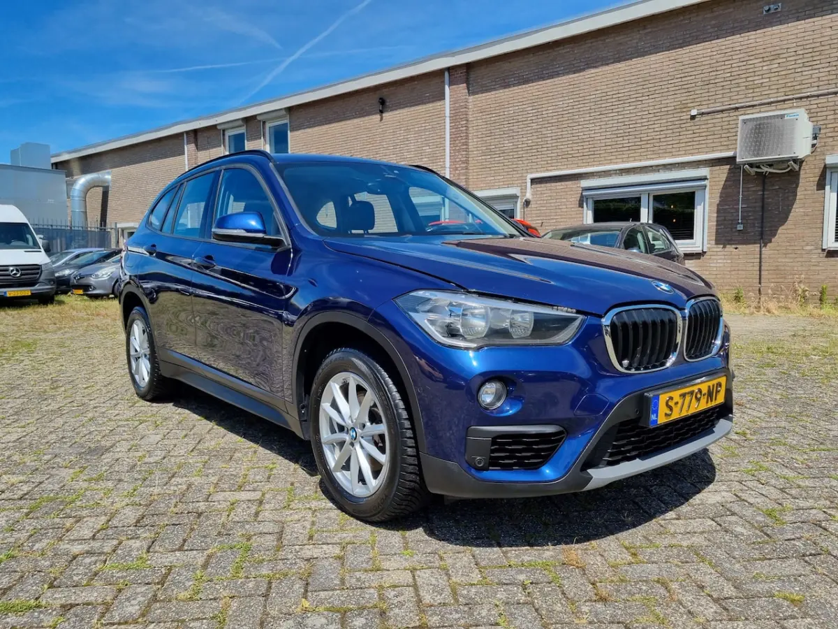 sDrive18i Executive âTREKHAAK âNIEUWE KOPPELING