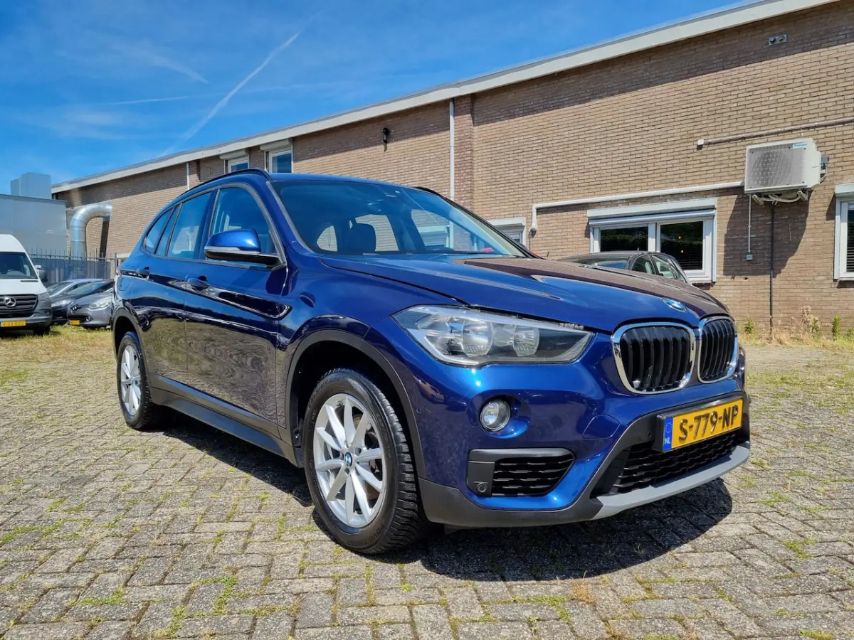 sDrive18i Executive âTREKHAAK âNIEUWE KOPPELING