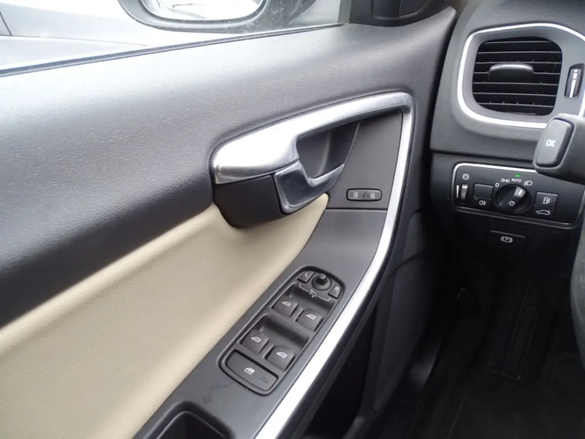 1.5 T2 POLAR+-Automaat-Leer-Navi-Media-Blth-Verw stl-Trkh