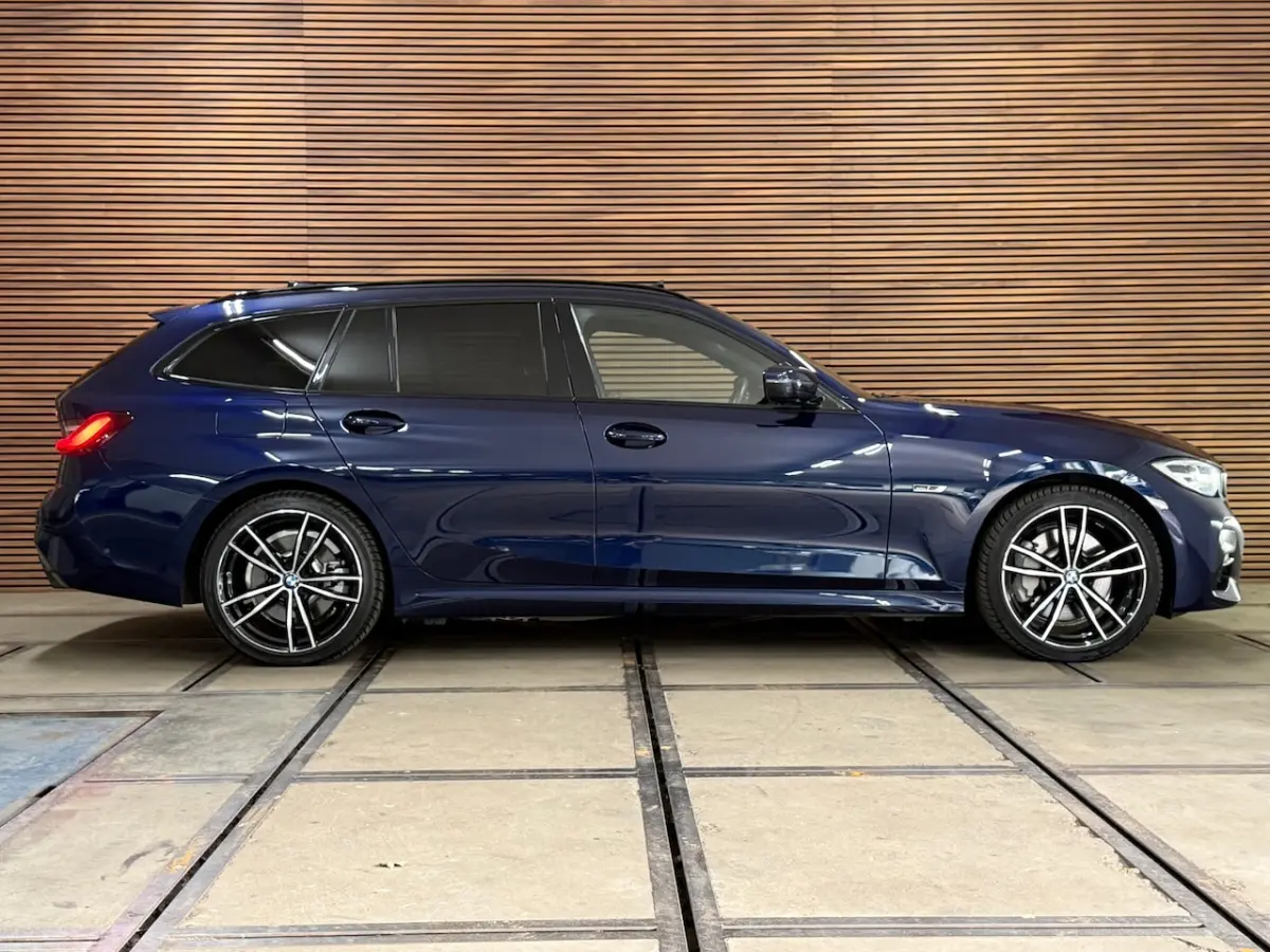 330e High Executive M-Sport| Panorama | ACC | Trekhaak | 360Â° Camera | HiFi | Leder/Alcant