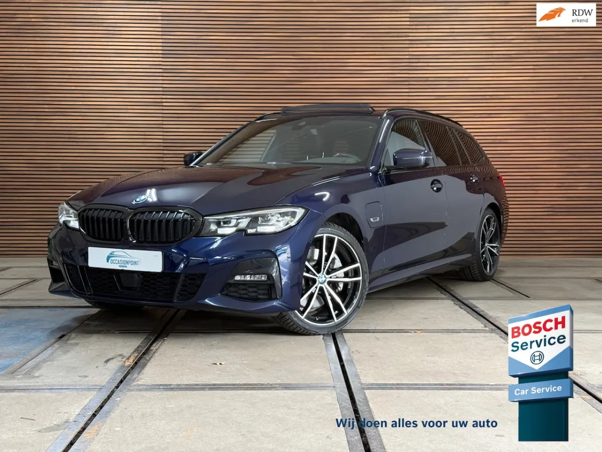 330e High Executive M-Sport| Panorama | ACC | Trekhaak | 360Â° Camera | HiFi | Leder/Alcant