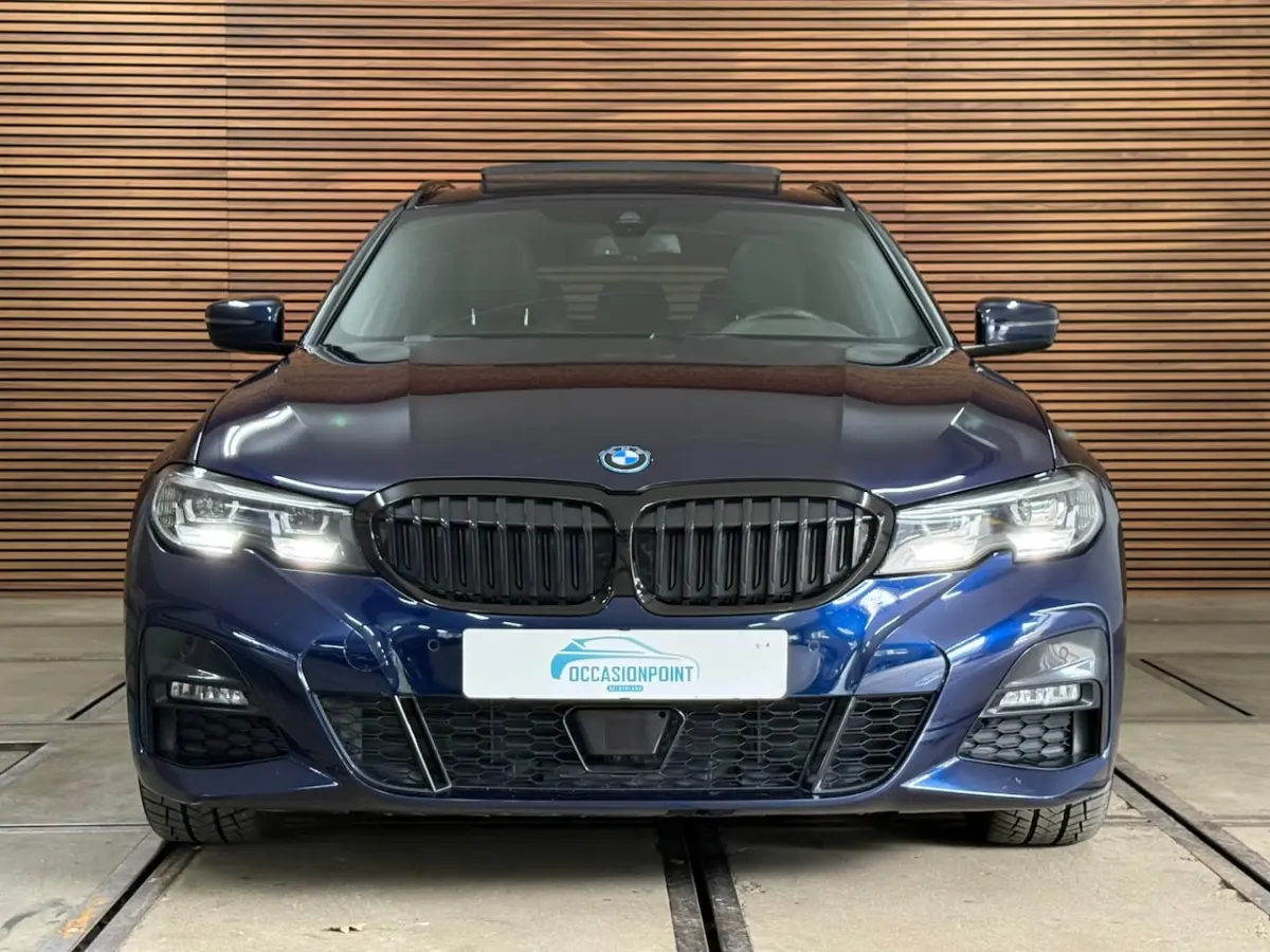 330e High Executive M-Sport| Panorama | ACC | Trekhaak | 360Â° Camera | HiFi | Leder/Alcant