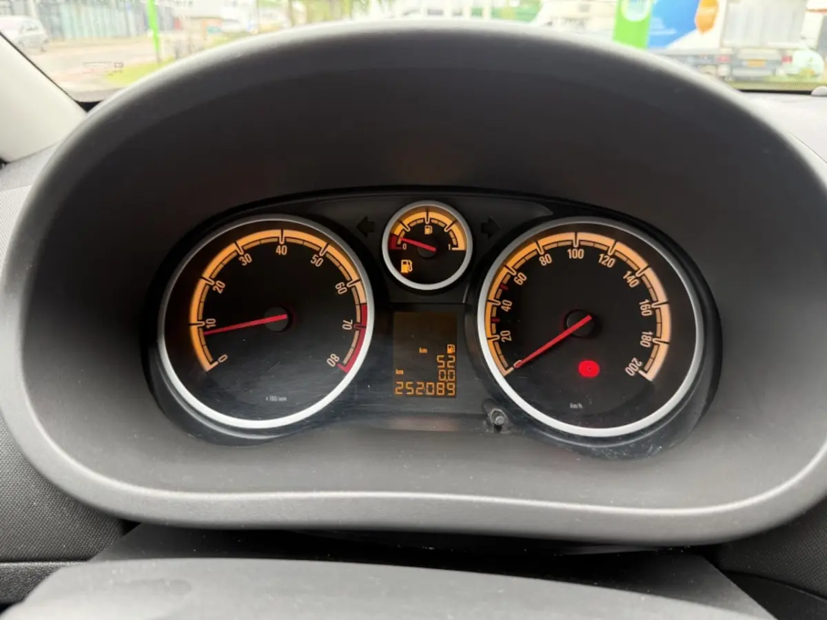 1.4-16V Color Edition airco cruise control 3drs