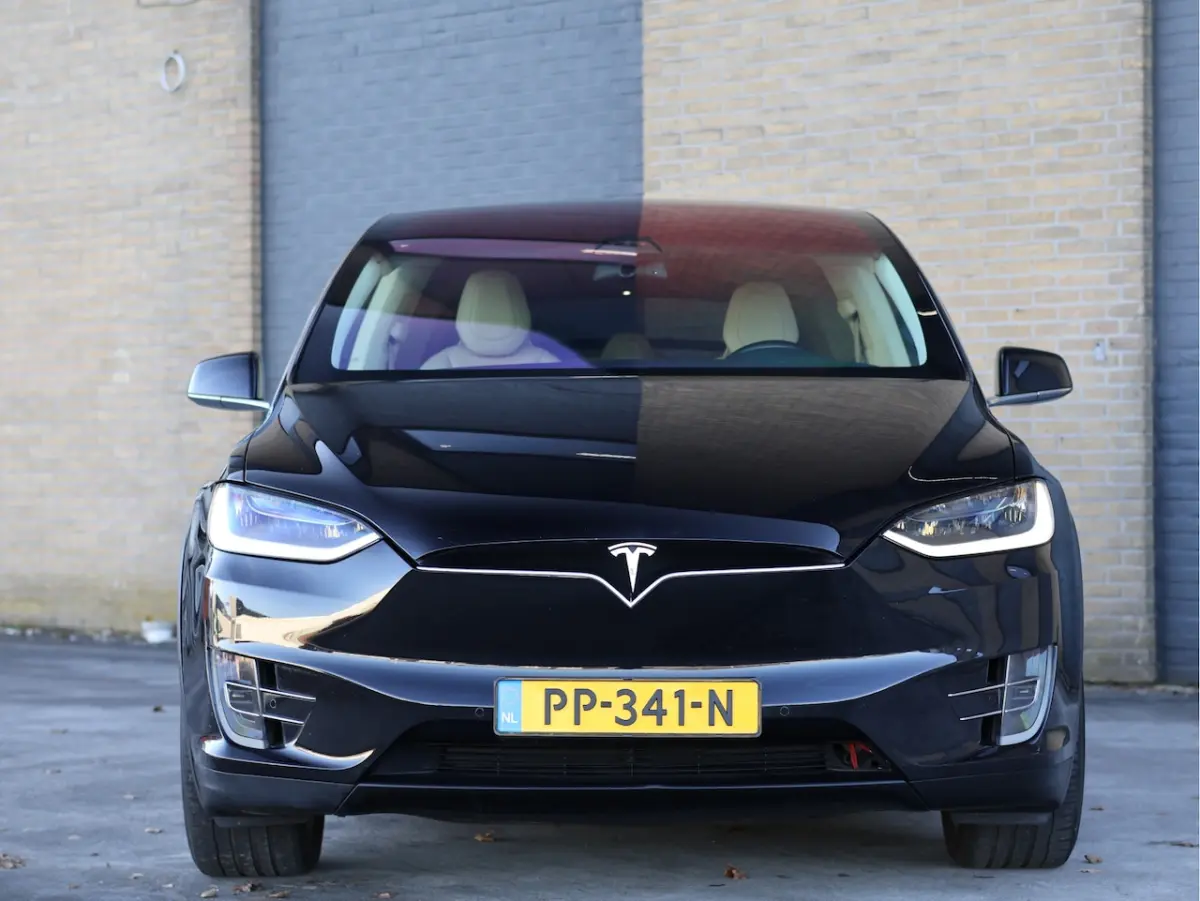 90D Base AWD SOH 85, 4% | Autopilot | Luchtvering | Trekhaak | Leder |
