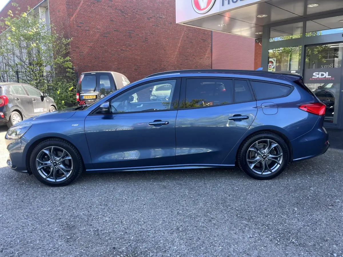 1.0 EcoBoost Hybrid 155PK ST Line // LED // NAVI + CARPLAY // CAMERA // DAB // CLIMA // WI
