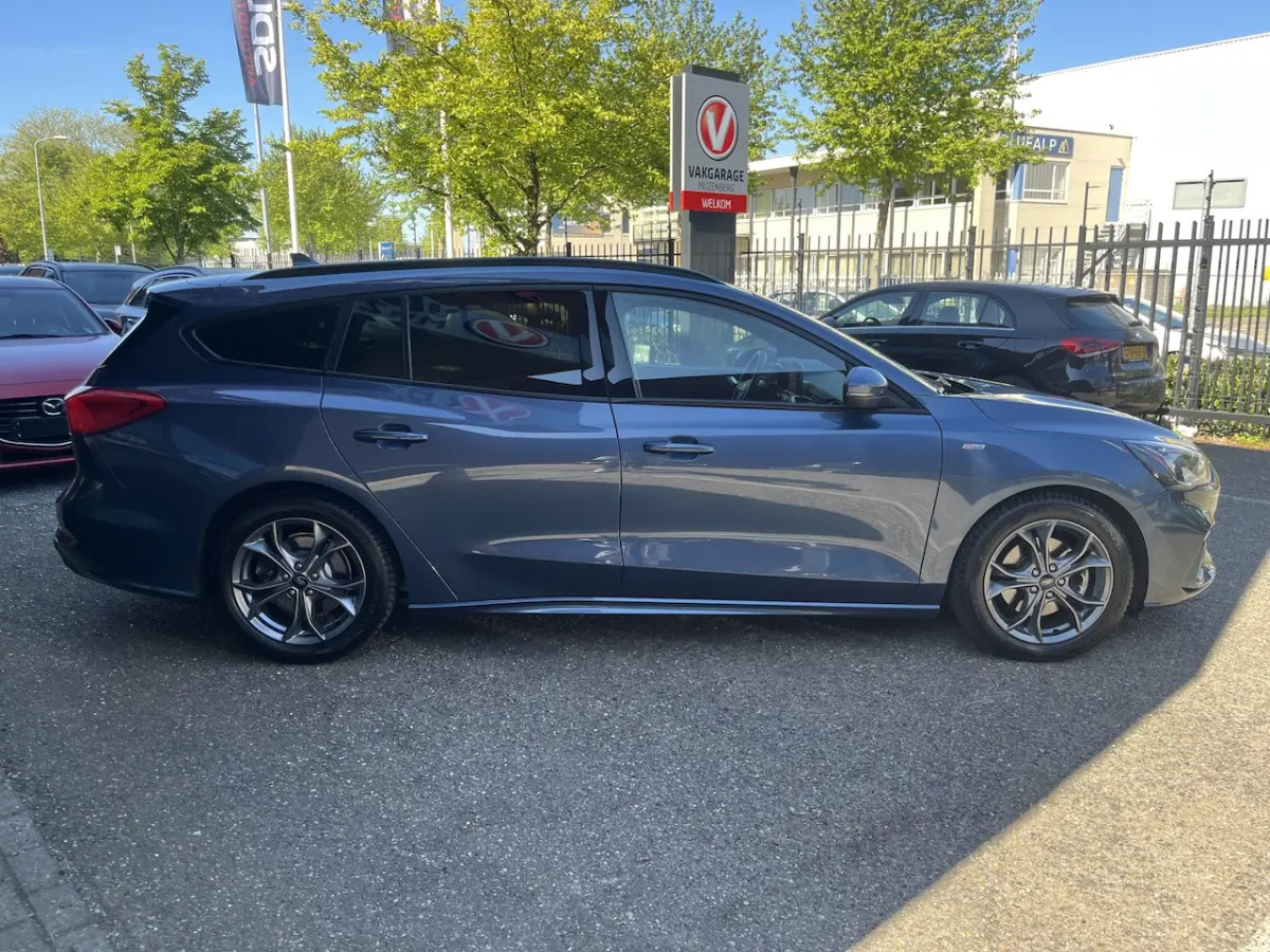 1.0 EcoBoost Hybrid 155PK ST Line // LED // NAVI + CARPLAY // CAMERA // DAB // CLIMA // WI
