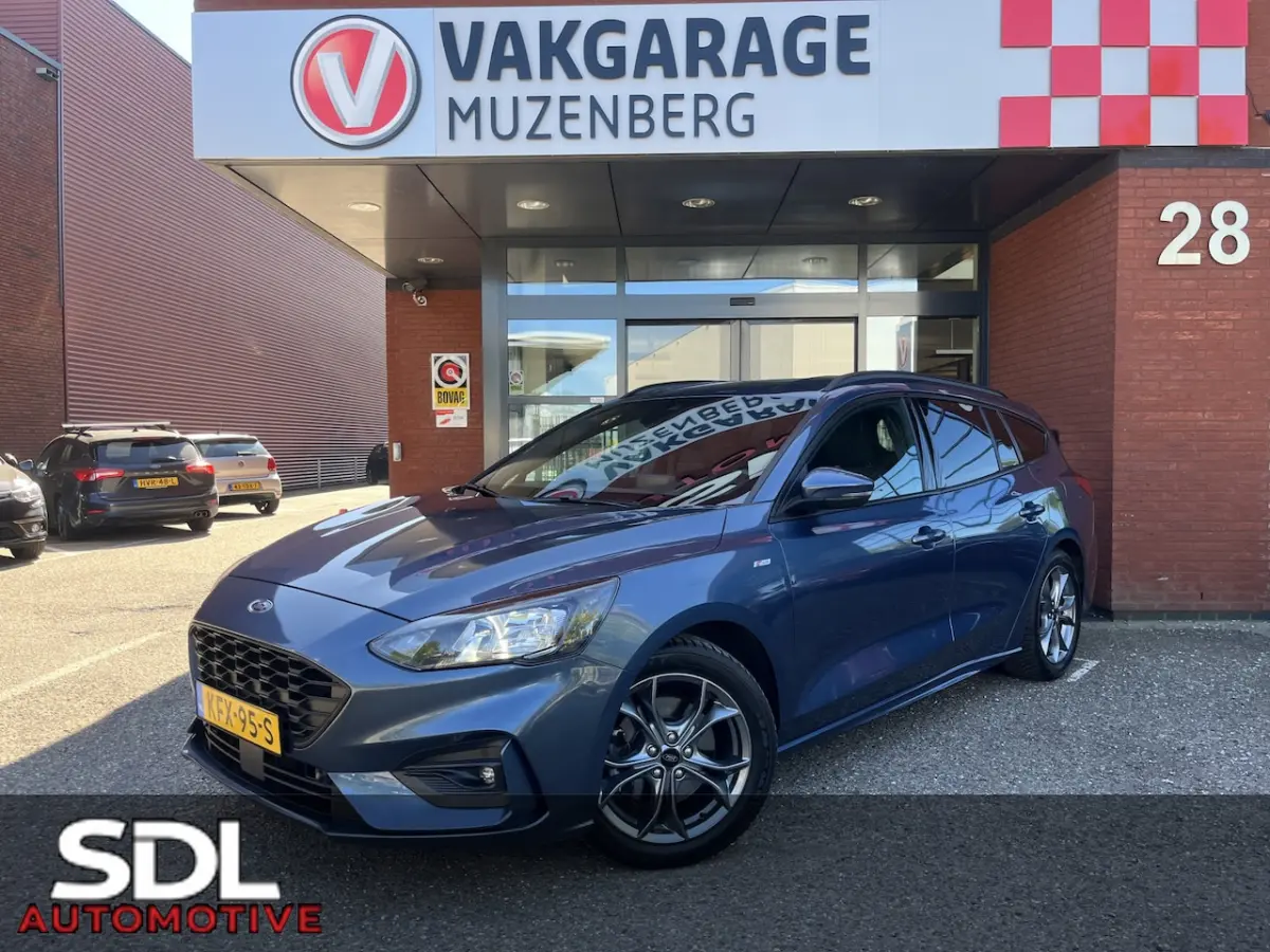 1.0 EcoBoost Hybrid 155PK ST Line // LED // NAVI + CARPLAY // CAMERA // DAB // CLIMA // WI