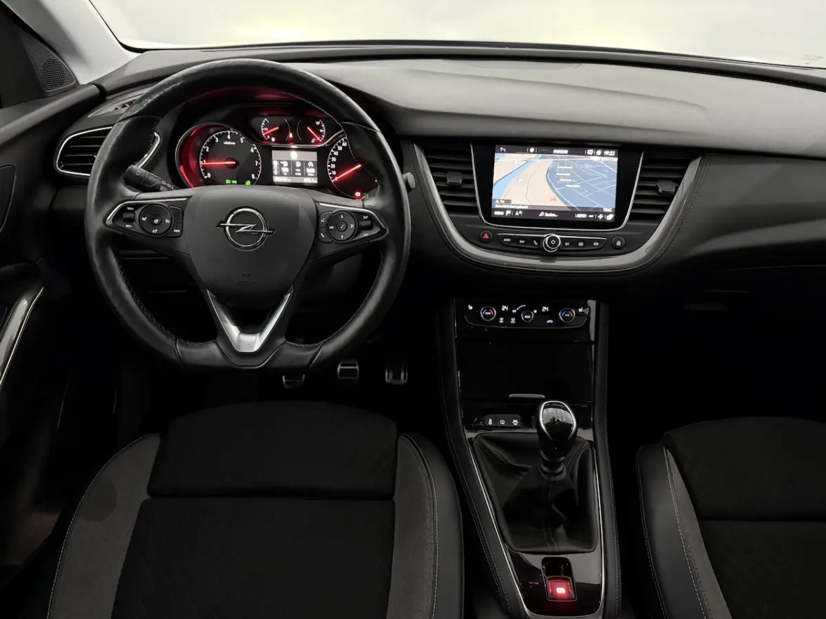 1.2 Turbo Business Elegance Half leder, 360 Camera, Navi, Keyless start, Winterpakket, Rij