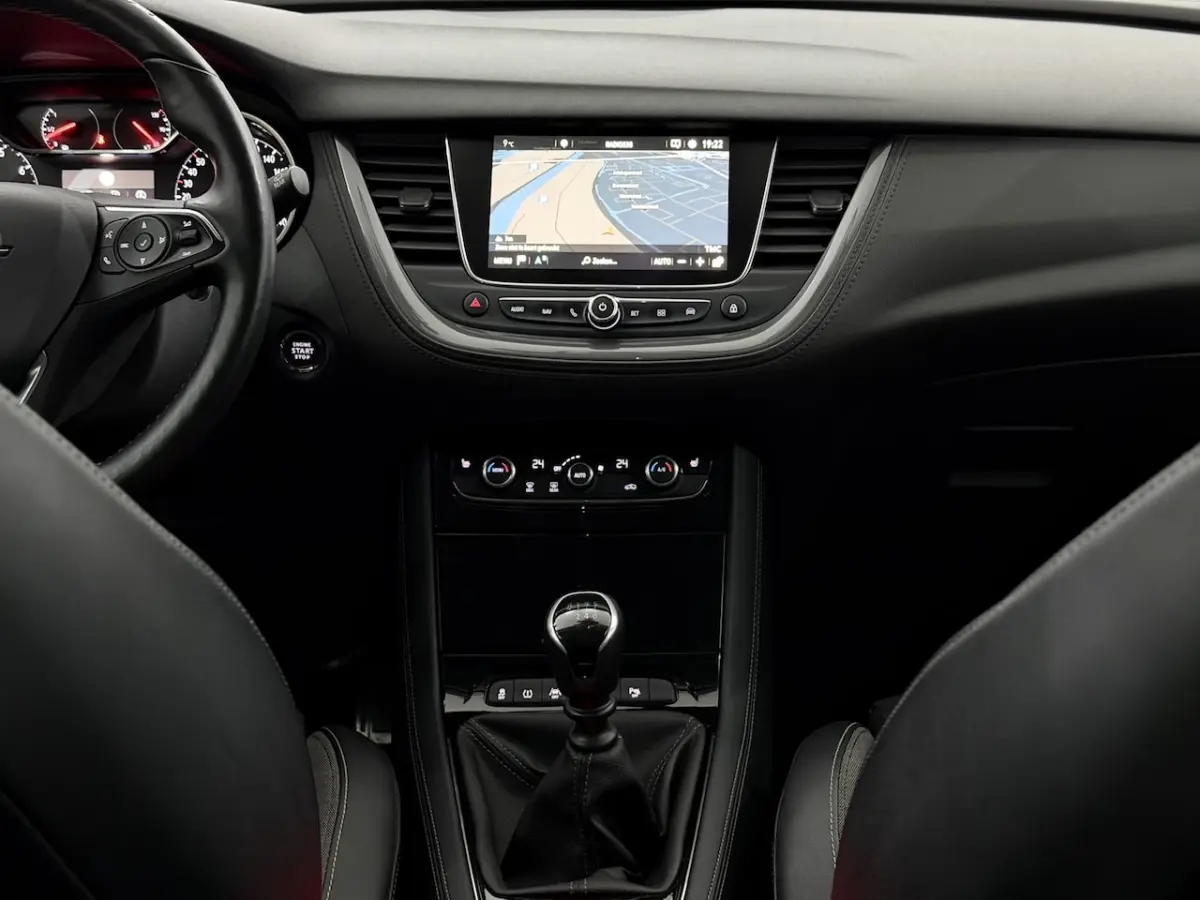 1.2 Turbo Business Elegance Half leder, 360 Camera, Navi, Keyless start, Winterpakket, Rij