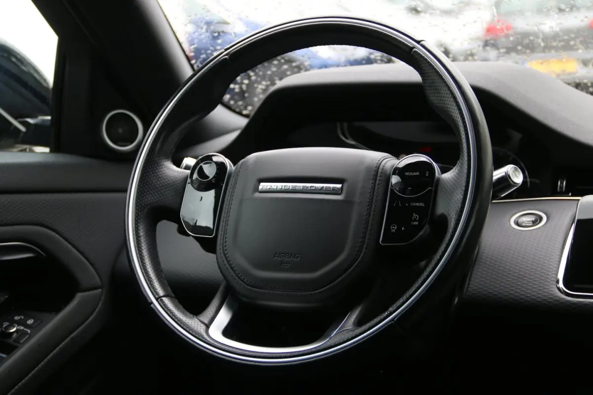 2.0 P200 AWD R-Dynamic S