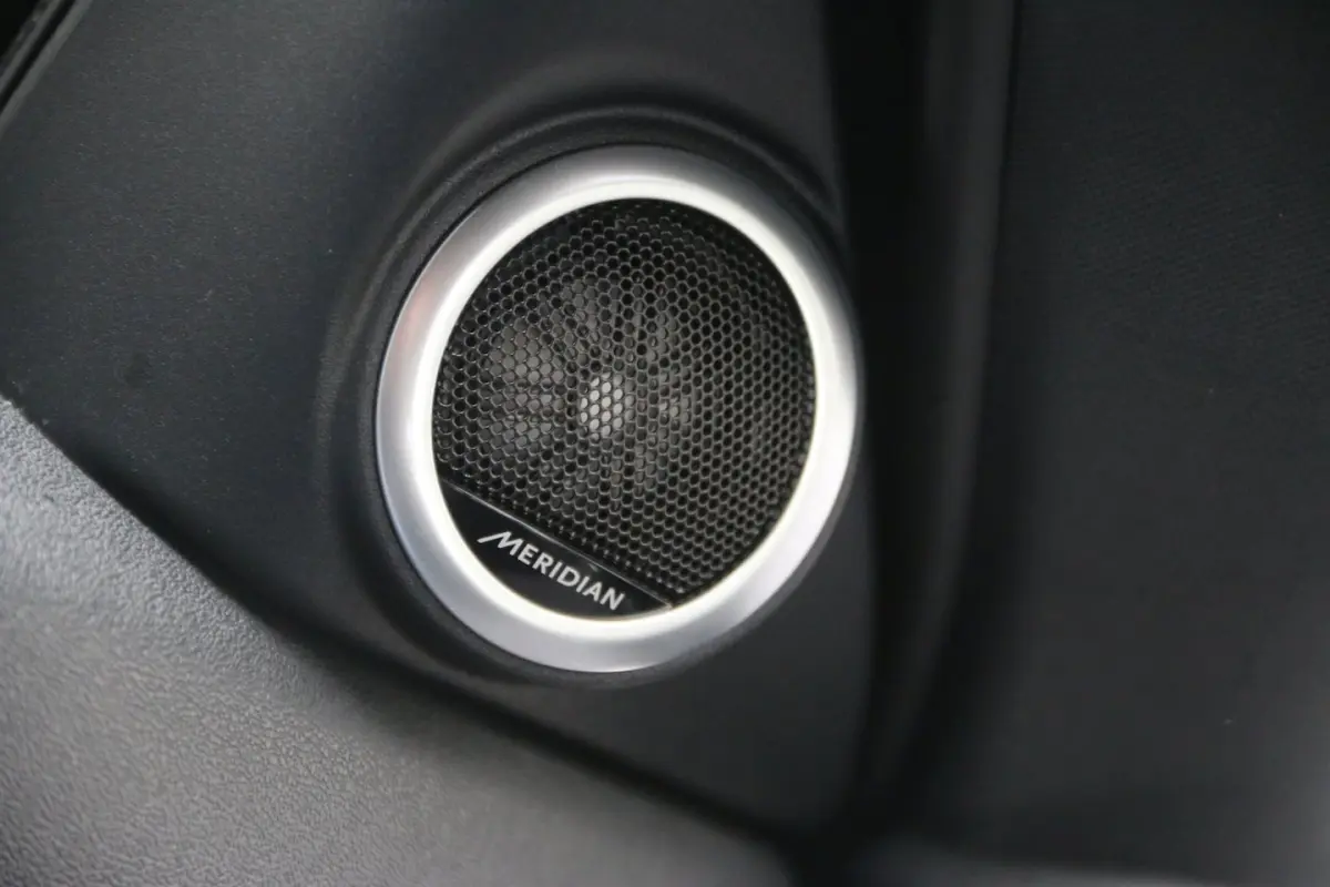 2.0 P200 AWD R-Dynamic S