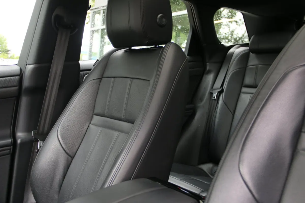 2.0 P200 AWD R-Dynamic S