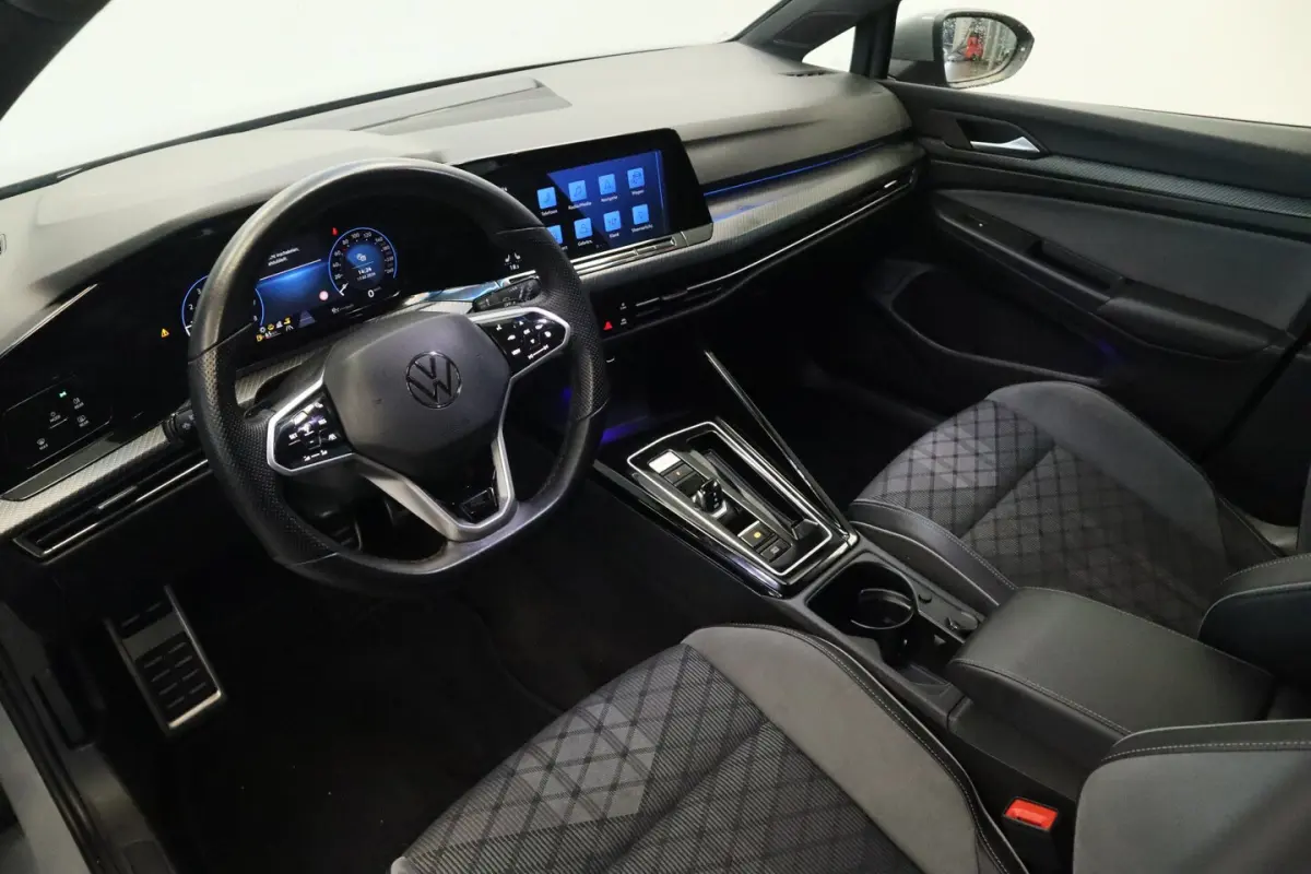 1.5 eTSI R-Line Business Full-led Navigatie Adaptive-Cruise 24 Maanden garantie* (Vraag na