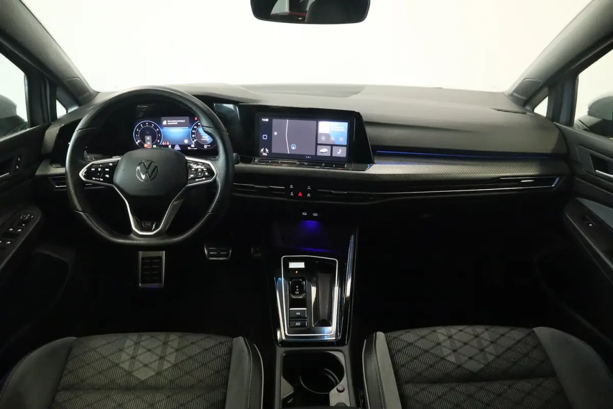 1.5 eTSI R-Line Business Full-led Navigatie Adaptive-Cruise 24 Maanden garantie* (Vraag na