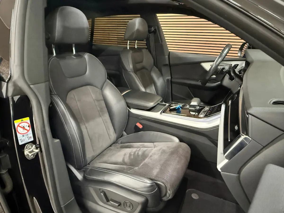 55 TFSI quattro Pro Line Plus /BlackPACK/Luchtvering/PANO/ MATRIX LED/ 22INCH/ BANG&OLUFSE