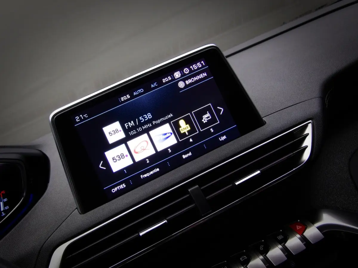1.2 PureTech GT-Line (ADAPTIVE CRUISE CONTROL, SCHUIFDAK, TREKHAAK, ACHTERUITRIJCAMERA, AP
