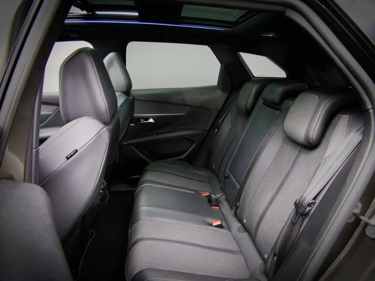 1.2 PureTech GT-Line (ADAPTIVE CRUISE CONTROL, SCHUIFDAK, TREKHAAK, ACHTERUITRIJCAMERA, AP